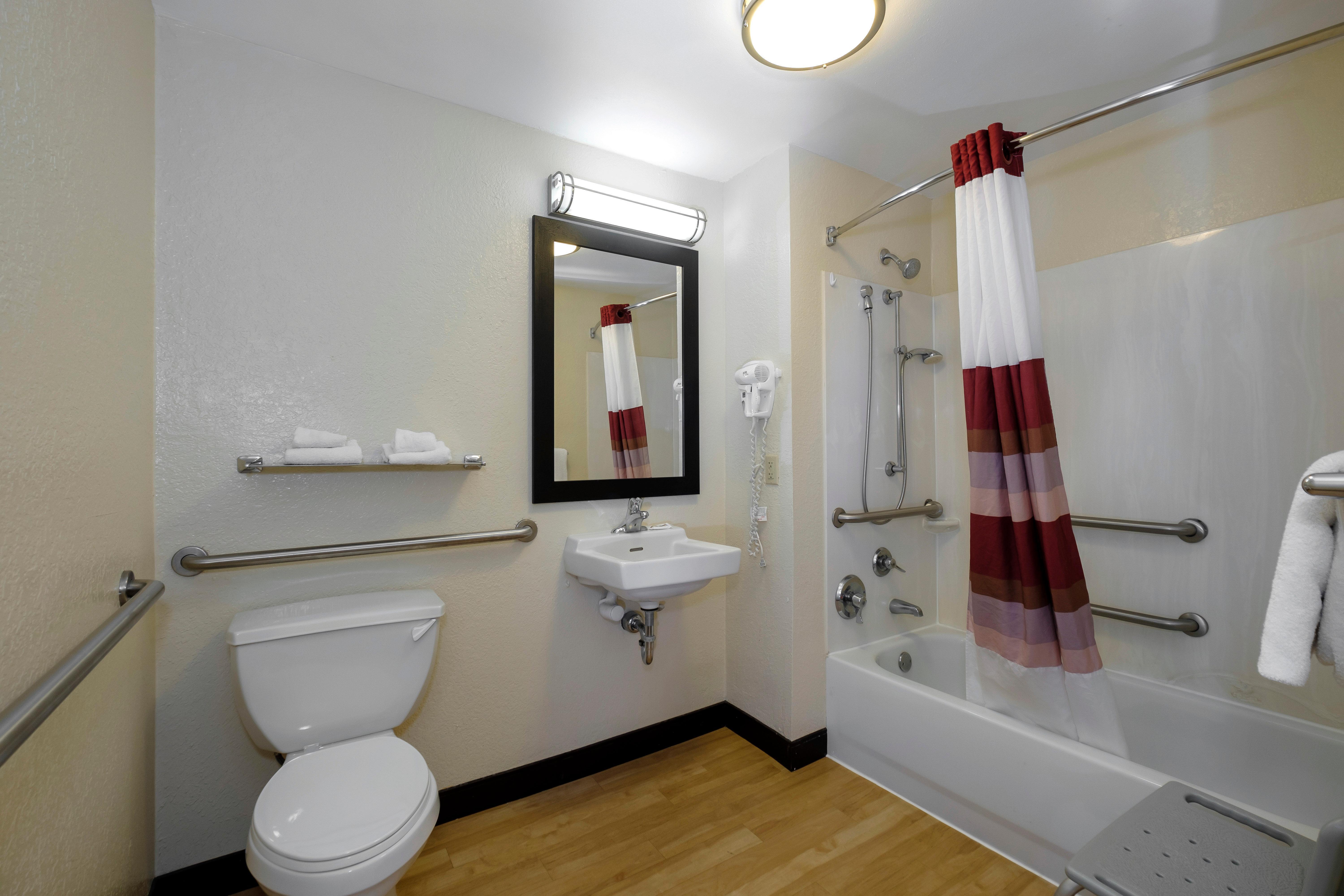 Red Roof Inn Plus+ Austin South Extérieur photo